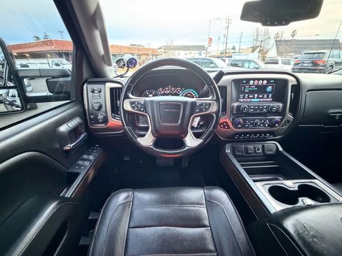 Used 2018 GMC Sierra 2500 Denali w/ Duramax Plus Package image 28