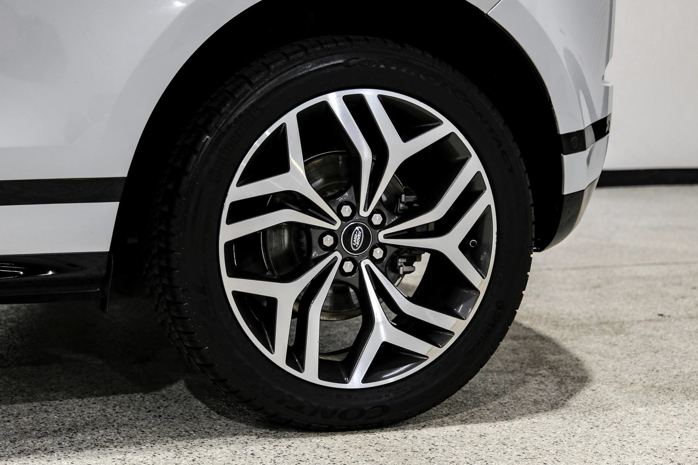 Used 2020 Land Rover Range Rover Evoque First Edition AWD/4WD image 55