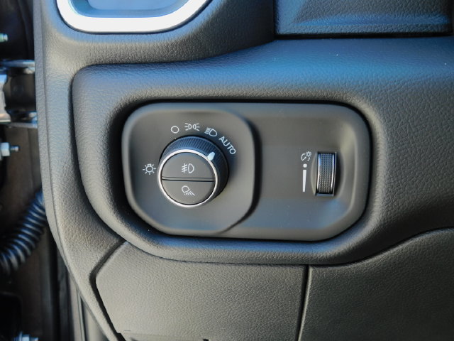 New 2026 RAM 3500 Big Horn AWD/4WD image 22