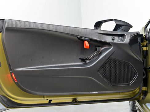 Used 2023 Lamborghini Huracan STO RWD image 5