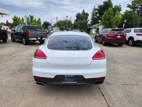 Used 2016 Porsche Panamera Edition RWD image 4