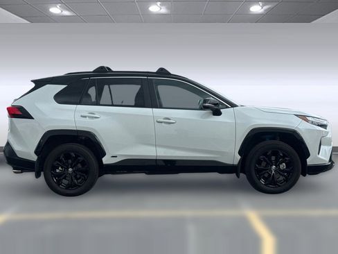 Used 2024 Toyota RAV4 XSE w/ Advanced Technology Package AWD/4WD image 7
