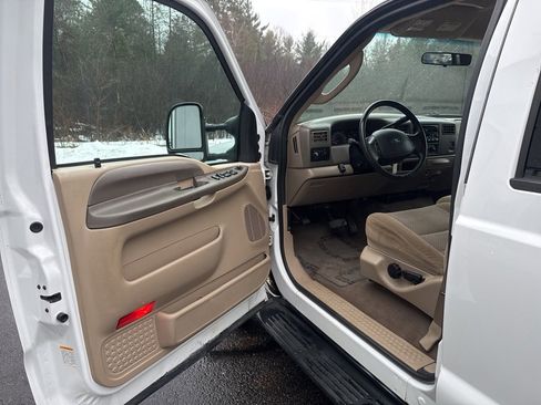 Used 2003 Ford F350 XLT image 11