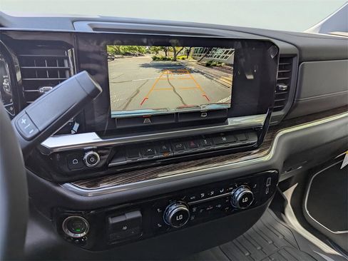 New 2025 GMC Sierra 1500 Elevation image 12