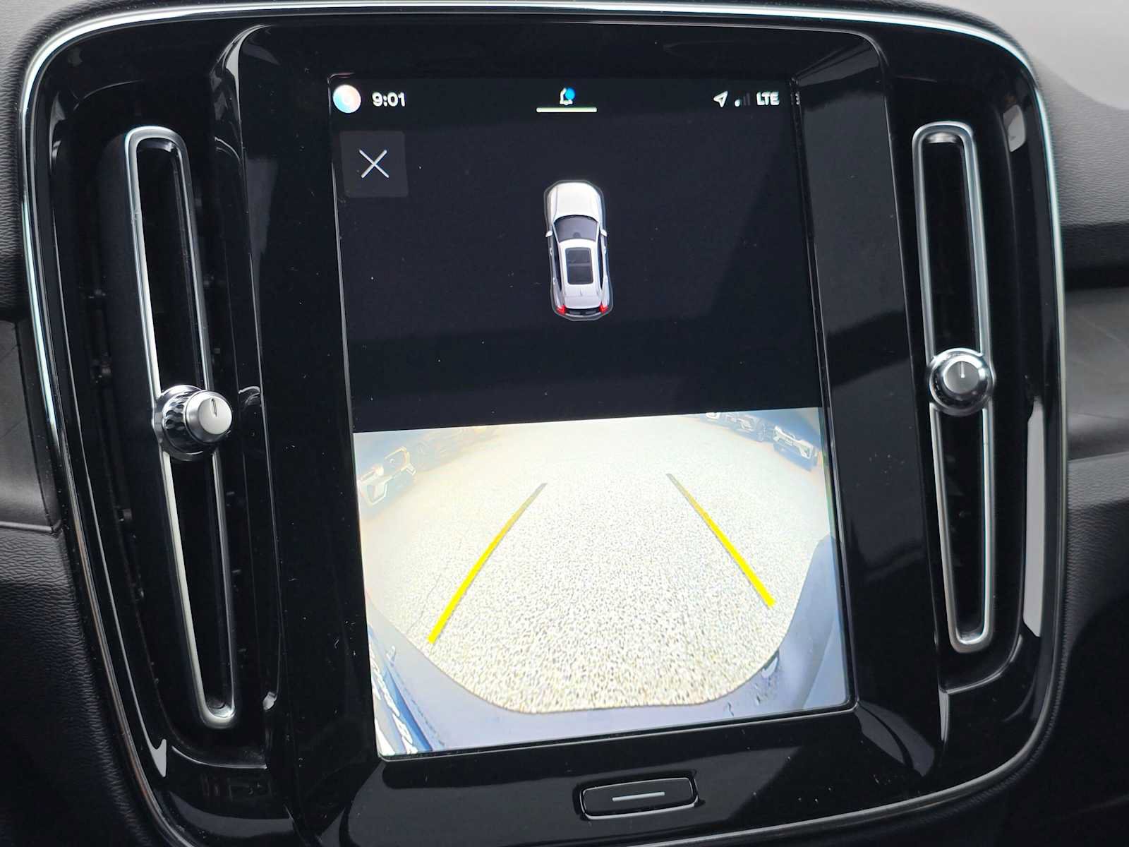 Certified 2023 Volvo XC40 Recharge Ultimate w/ Protection Package Premier AWD/4WD image 27