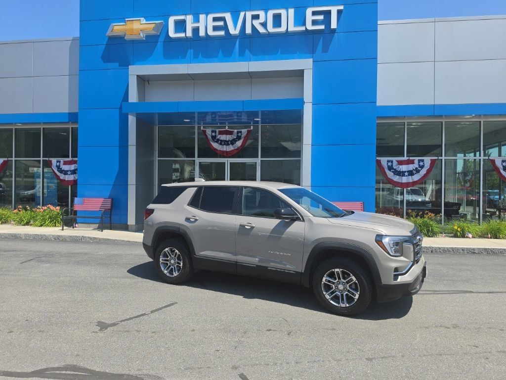 Certified 2025 GMC Terrain Elevation w/ Technology Package II AWD/4WD image 4