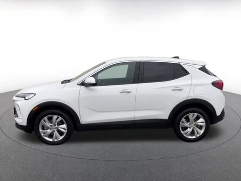 Used 2025 Buick Encore GX Preferred FWD image 9