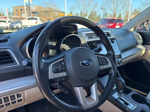 Used 2016 Subaru Outback 2.5i Premium image 7