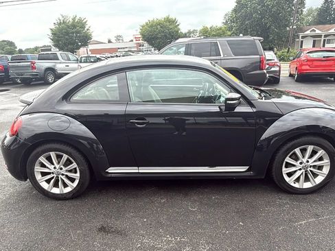 Used 2017 Volkswagen Beetle 1.8T SE FWD image 12