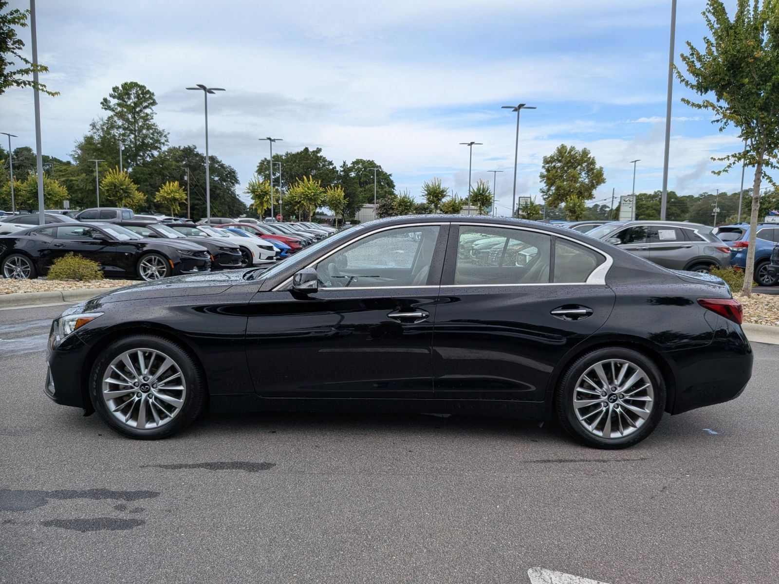 Used 2023 INFINITI Q50 Luxe w/ Cargo Package RWD image 6