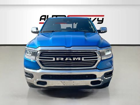 Used 2023 RAM 1500 Laramie AWD/4WD image 2