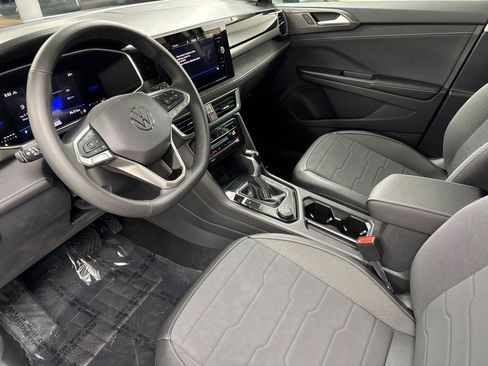 New 2026 Volkswagen Taos SE AWD/4WD image 9