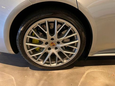 Used 2019 Porsche Panamera Turbo S Executive image 13