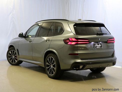 Used 2026 BMW X5 xDrive40i w/ M Sport Package image 9