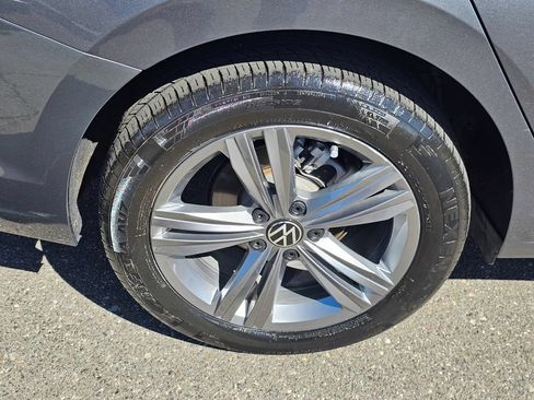 Used 2024 Volkswagen Jetta SE FWD image 7