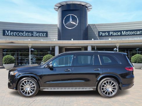 New 2026 Mercedes-Benz GLS 580 4MATIC image 3