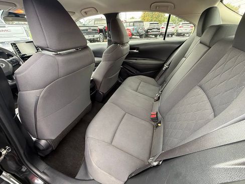 Used 2020 Toyota Corolla LE FWD image 18