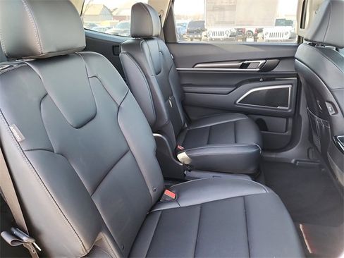 New 2025 Kia Telluride S image 17