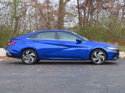 Used 2025 Hyundai Elantra SEL