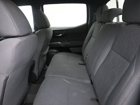 Used 2019 Toyota Tacoma TRD Sport AWD/4WD image 19