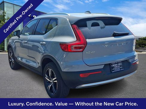 Certified 2025 Volvo XC40 B5 Core AWD/4WD image 5