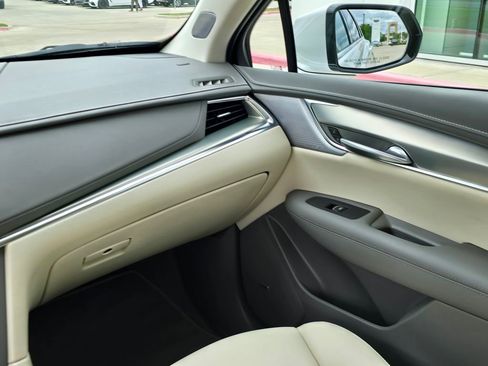 Used 2024 Cadillac XT5 Premium Luxury FWD image 21