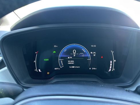 Used 2025 Toyota Corolla SE w/ SE Premium Package FWD image 9