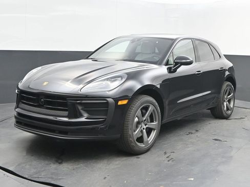 New 2025 Porsche Macan image 1
