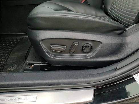 Used 2022 Toyota Camry SE image 12