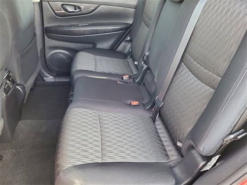 Used 2018 Nissan Rogue SV image 26