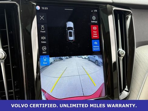 Certified 2023 Volvo XC60 B5 Plus w/ Climate Package image 24