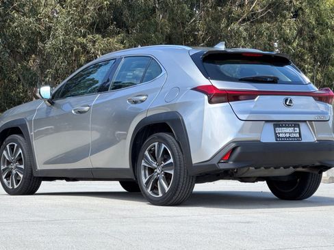 Used 2019 Lexus UX 200 w/ Accessory Package 2 FWD image 3