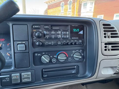 Used 2000 GMC Sierra 2500 4x4 Extended Cab HD w/ SLE Marketing Option Pkg 3 image 14