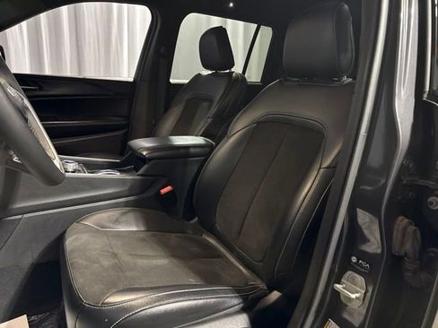Used 2023 Jeep Grand Cherokee Altitude AWD/4WD image 6
