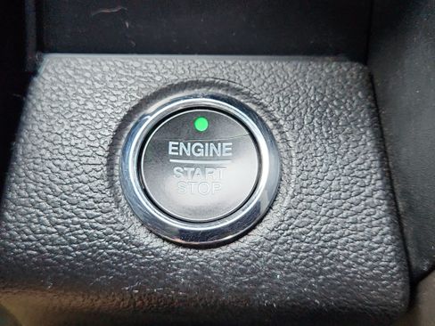 Used 2017 Ford F150 Lariat AWD/4WD image 22