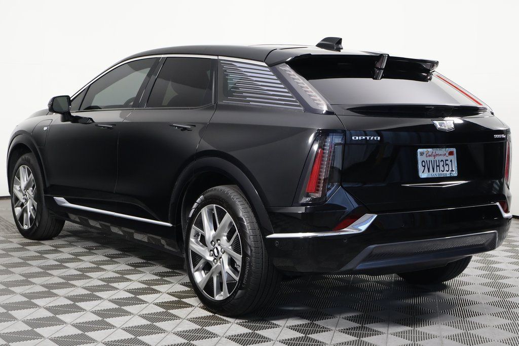 Used 2025 Cadillac Optiq Luxury 1 AWD/4WD image 6