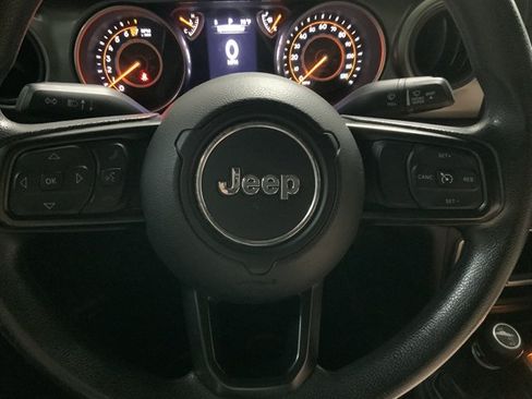 Used 2018 Jeep Wrangler Unlimited Sport AWD/4WD image 31