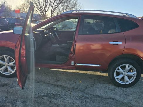 Used 2011 Nissan Rogue SV image 3