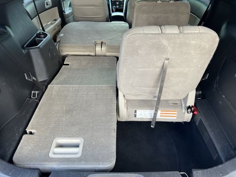 Used 2013 Ford Explorer XLT image 19