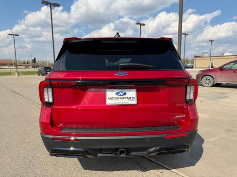 New 2026 Ford Explorer ST-Line w/ ST-Line Street Pack AWD/4WD image 4
