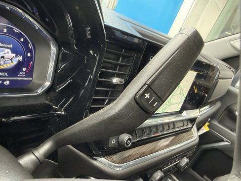 Used 2025 Chevrolet Silverado 2500 LT w/ All Star Edition image 39