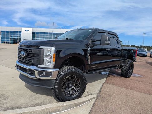 Used 2023 Ford F250 XL image 4