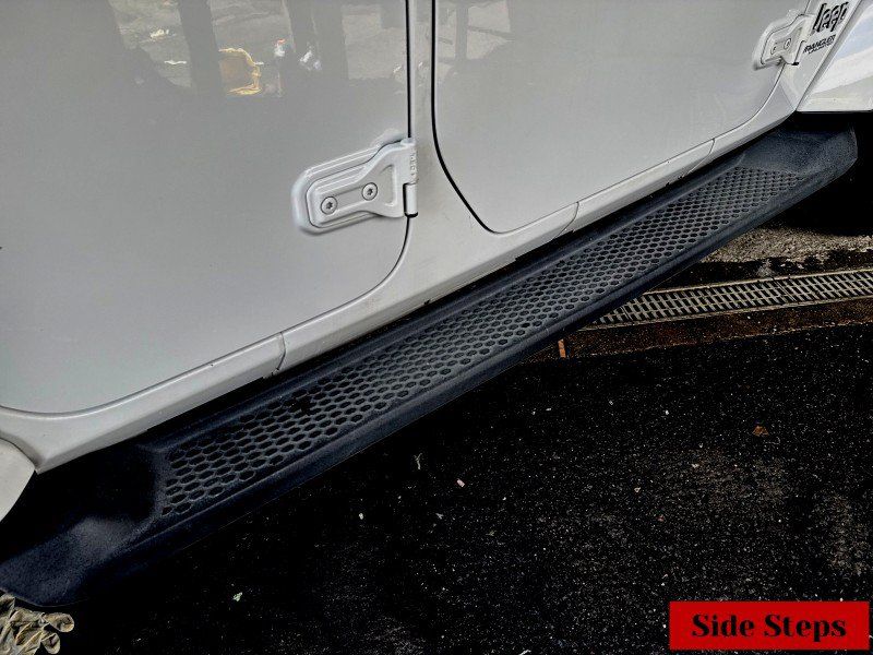Used 2019 Jeep Wrangler Unlimited Sahara AWD/4WD image 7
