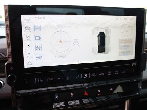 Used 2024 GMC Hummer EV 3X w/ LPO, Illumination Package image 36