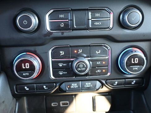 Used 2023 Chevrolet Tahoe LT image 13