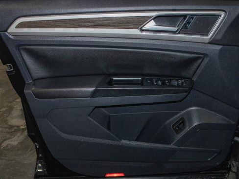 Used 2019 Volkswagen Atlas SEL R-Line image 11