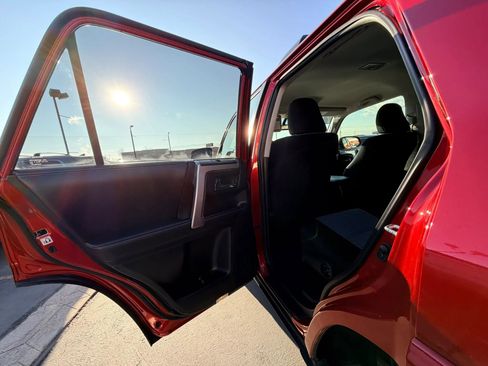 Used 2019 Toyota 4Runner SR5 image 22