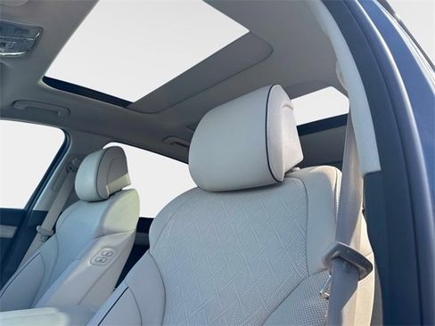 Used 2025 Genesis GV80 3.5T Advanced image 17