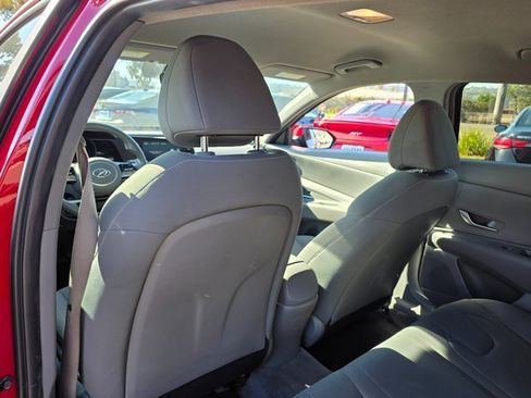 Used 2023 Hyundai Elantra SEL w/ Cargo Package image 15