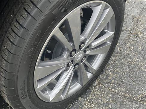 Certified 2023 Cadillac XT5 Premium Luxury w/ Technology Package image 9